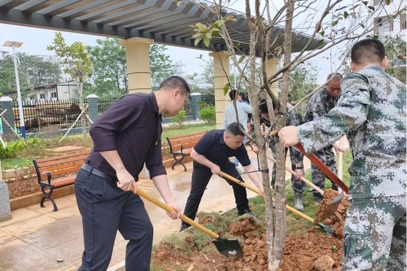 2025年4月24日， 廣西偉鵬招標(biāo)公司黨支部積極參與雙擁共建活動(dòng)
